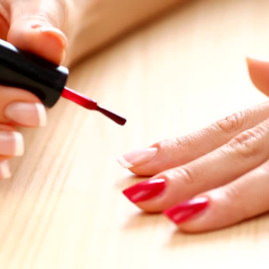 L'Atelier des Couleurs - Ma Manucure Green en 5 étapes pour une pose simple et précise